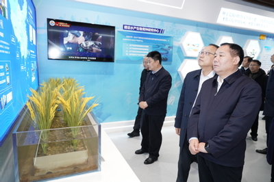 济宁携手上海海洋大学 战略合作开启教育信息咨询新篇章