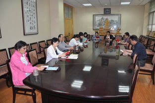 图书馆信息咨询技术部党支部召开'两学一做'学习教育会